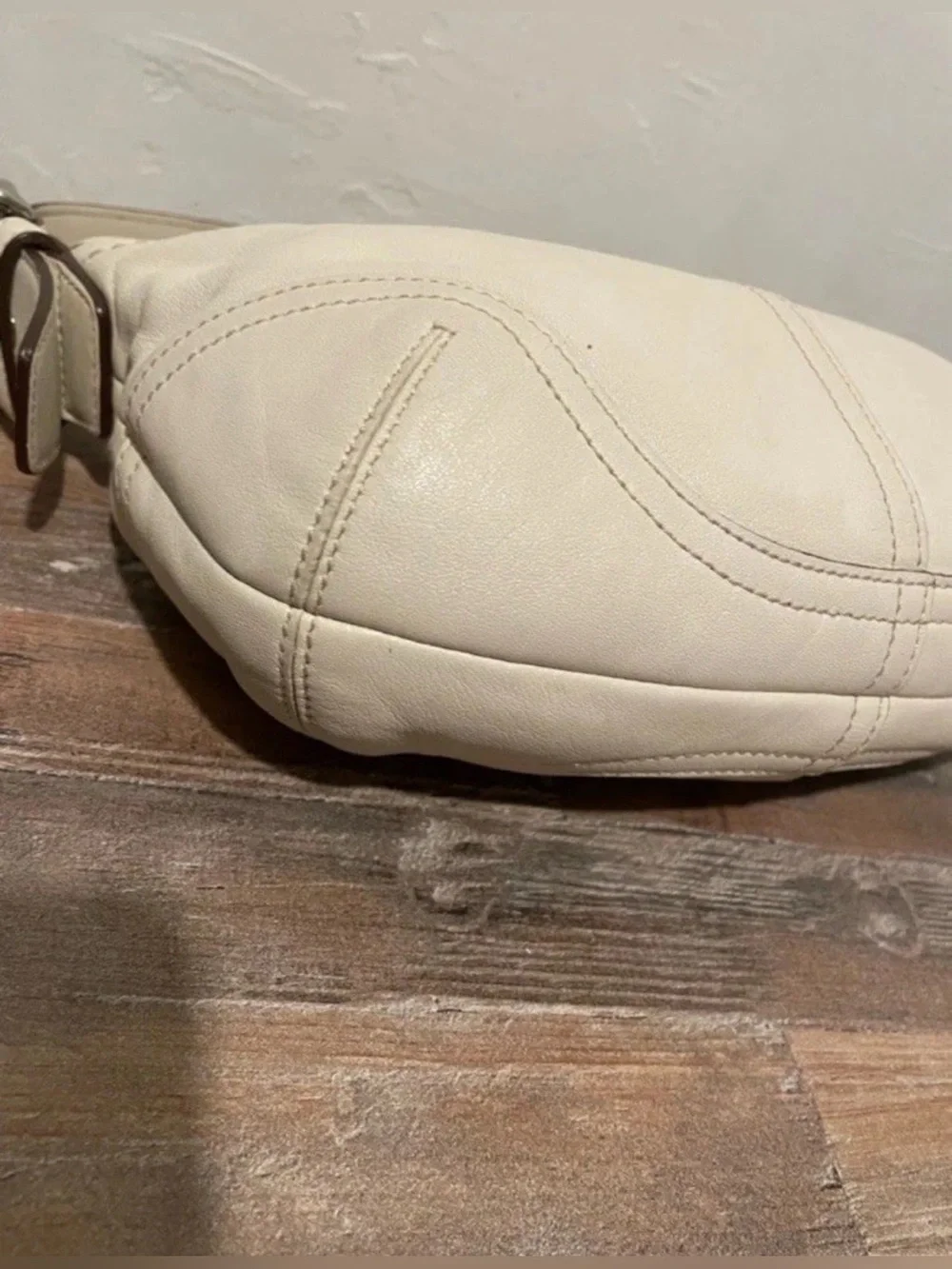 Coach Mini Soho Hobo ivory Cream Leather Shoulder Bag Y2K Vintage, 9541